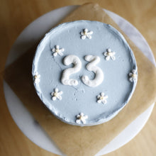 Load image into Gallery viewer, Bento Cake - Daisy Dots

