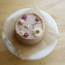 Load image into Gallery viewer, Bento Cake - Vintage Bloom
